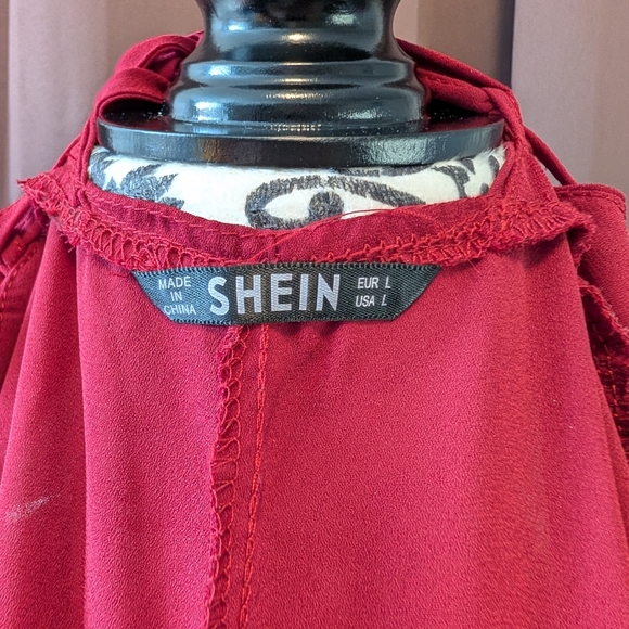 🖤 Asymmetrical Burgundy Floor Length Dress - Picture 6 of 7